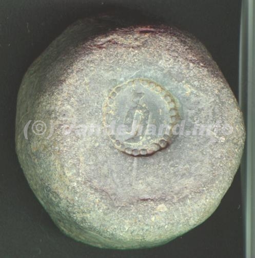 Oud rond loden gewicht Oud rond loden gewicht