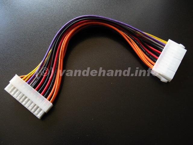 24 pins female naar 20 pins male adapter