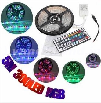 RGB LED verlichting 5 meter incl AB en besturing RGB LED verlichting 5 meter incl AB en besturing
